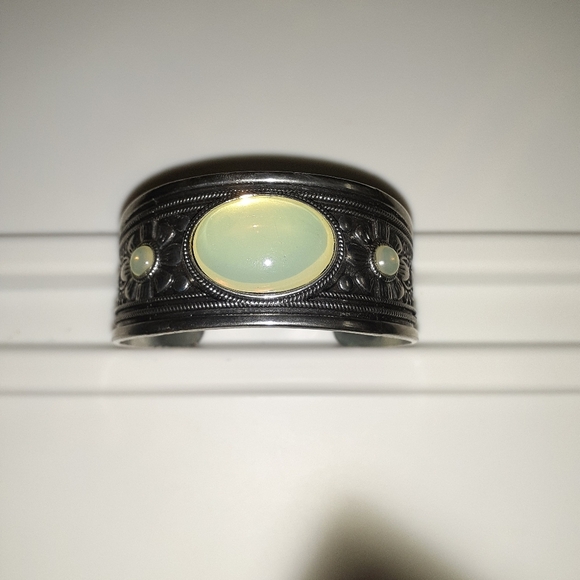 Sage- Like Moonstone Statement Bracelet - Picture 4 of 11